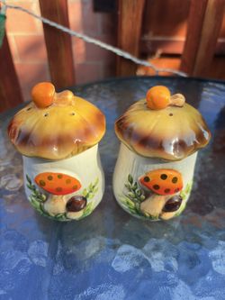 Vintage Merry Mushroom  Salt And Pepper
