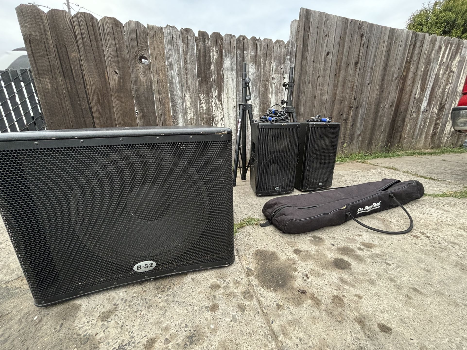 B-52 Matrix 2500 3-piece Speaker System