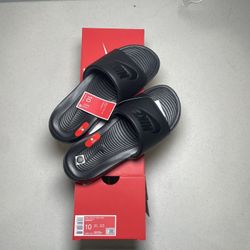 Black Nike Slides 