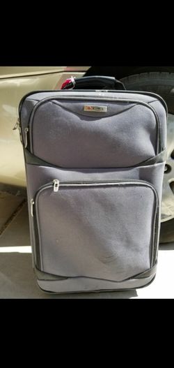 Carry on bag luggage with wheels