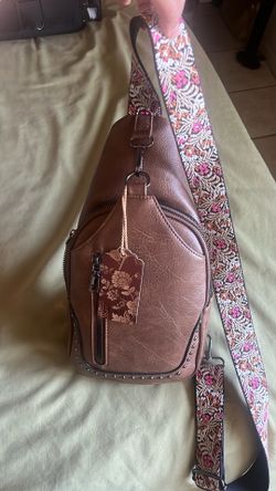 Medium size crossbody bag