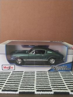 1:18 Scale Diecast Maisto And Ertl
