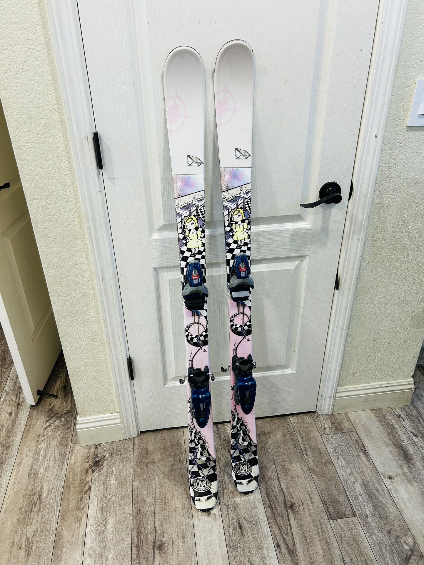 K2 SKIS WITH BINDINGS 137cm
