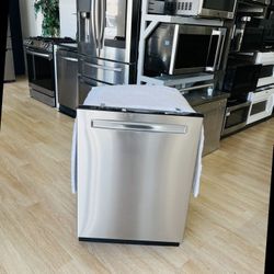 frigidaire gallery top control 24-in built-in dishwasher fgipuf
