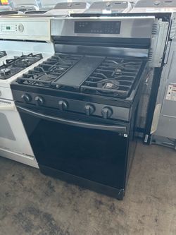 SAMSUNG GAS RANGE
