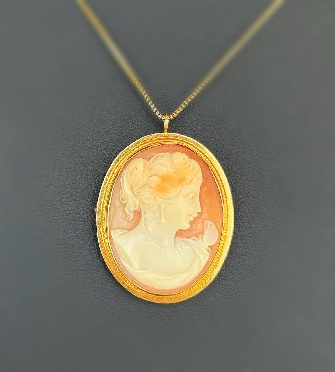 Jewelry 14k yellow gold Pendant Ivory Fire Red Orange Vintage Lady 8.2g pendant charm brooch