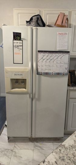 Kitchen aid Fridge