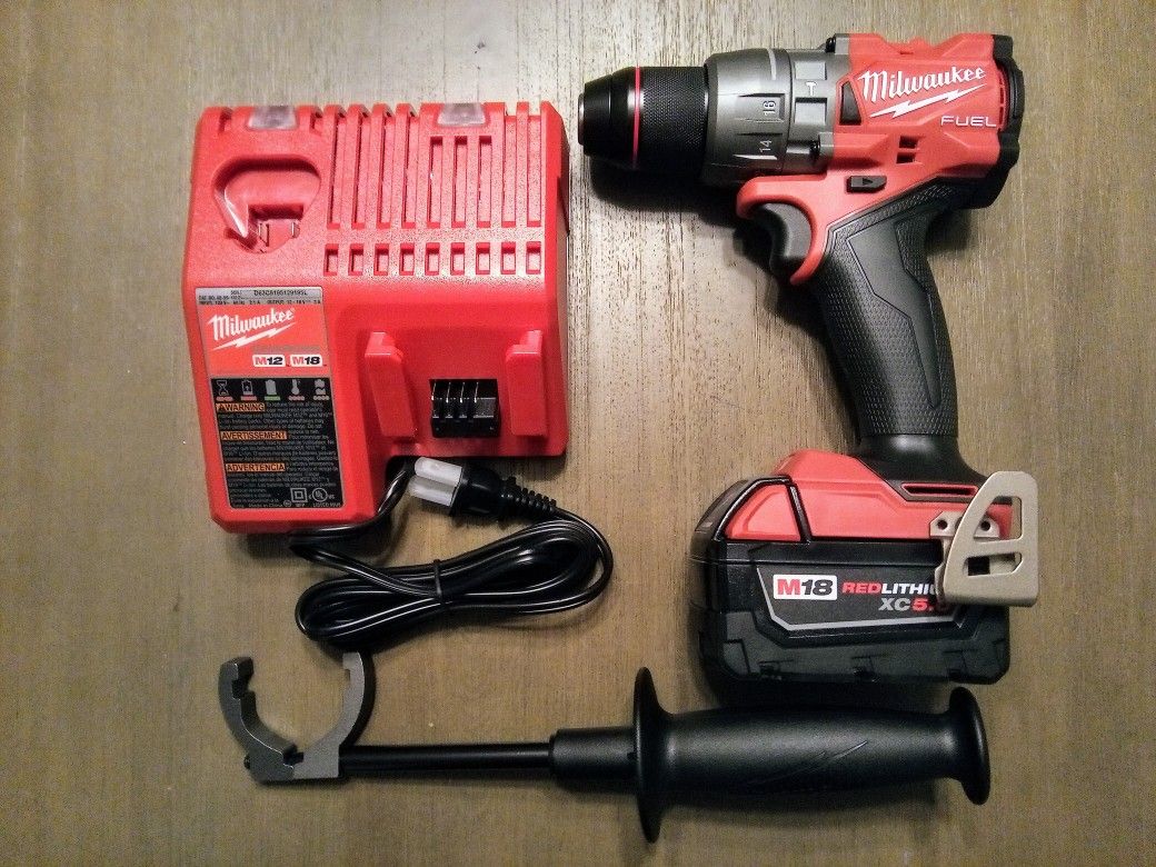 Milwaukee M18 Fuel 4th Gen 1/2" Hammer Drill Kit