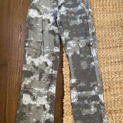 Adika women’s cargo camo pants 