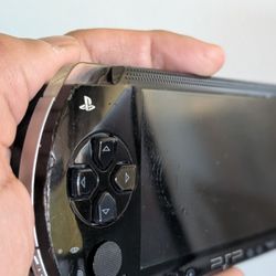 PSP 1000 w/ 32GB Micro SD Card 