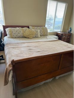 Cal king  Bed set
