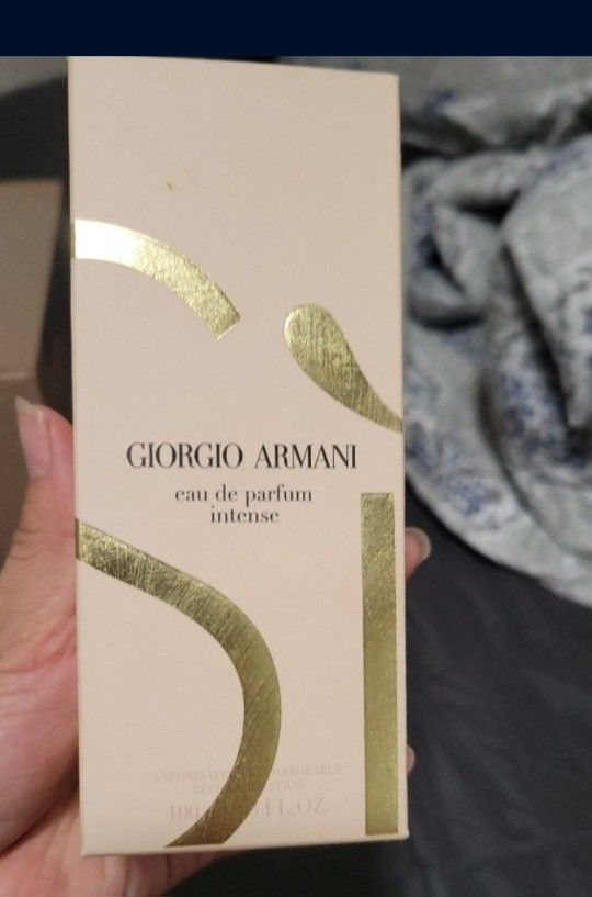 Armani Perfume