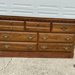 Nice Wooden 7 Drawer Dresser