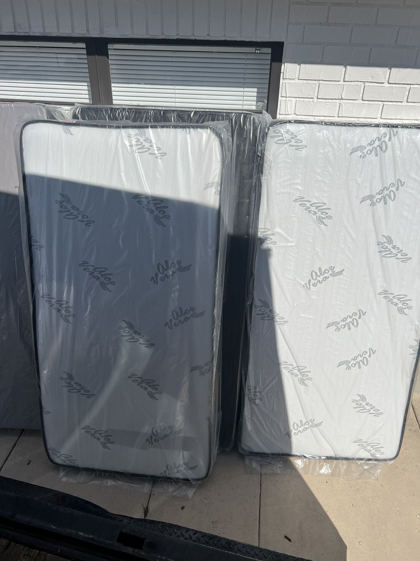 Mattresses: twin full  queen regular  Colchon Nuevo Colchones plush or pillow top available cama bed mattress