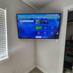 TV MOUNT 