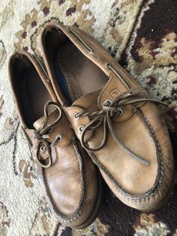 Men’s sperrys only $10!!