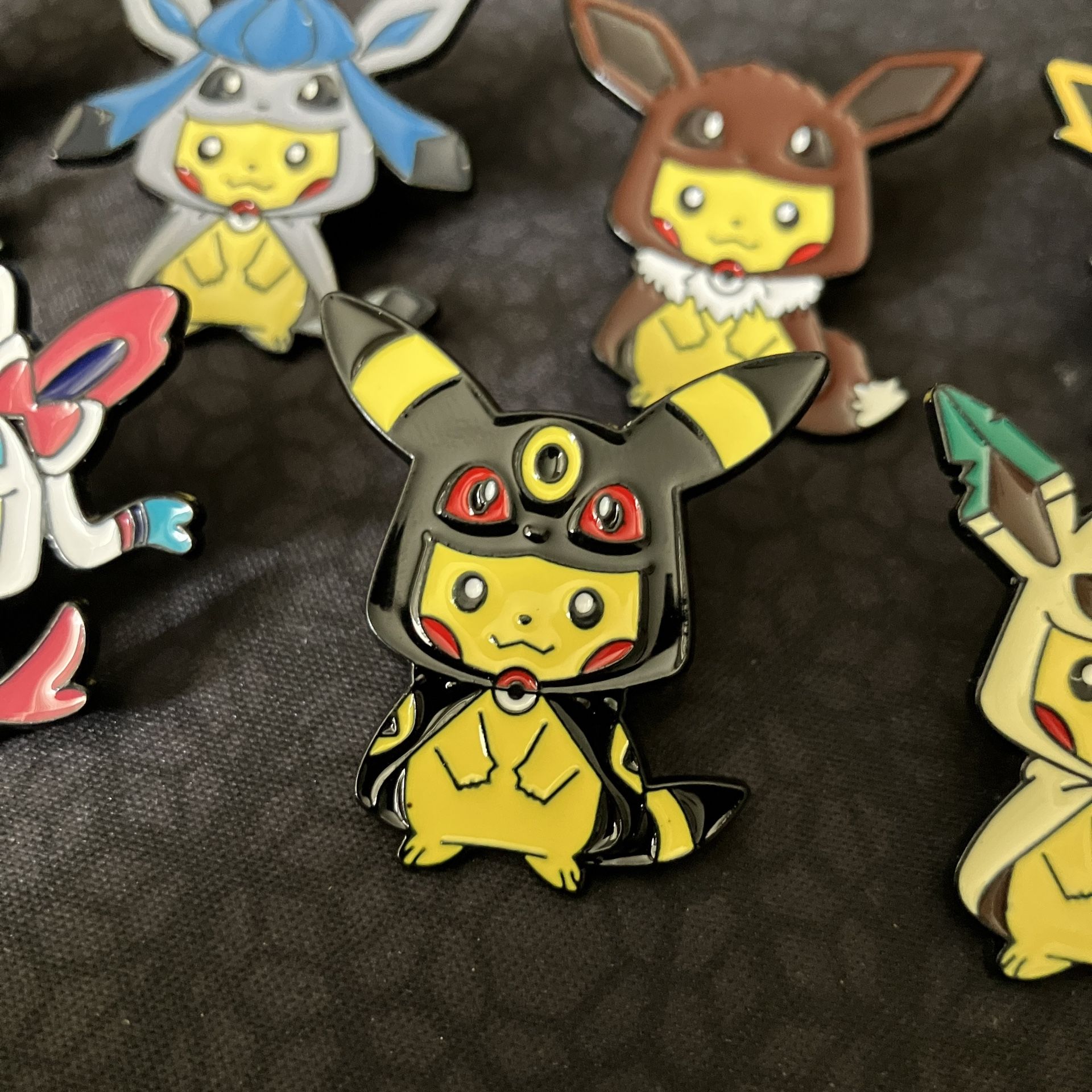 Pikachu In Umbreon Poncho Costume Pokemon Enamel Pin / Brooch