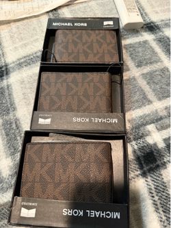 Micheal kors men wallet