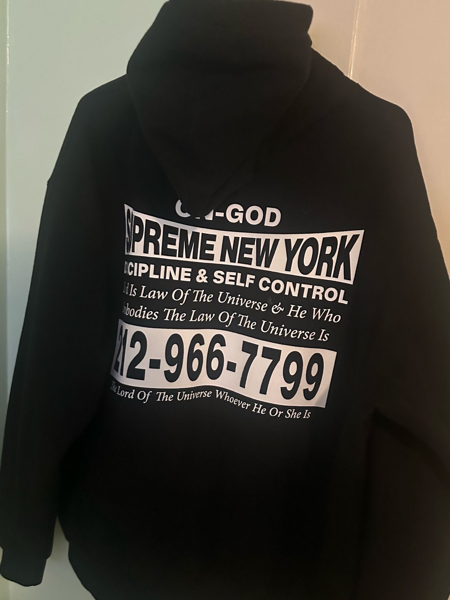 Supreme hoodie