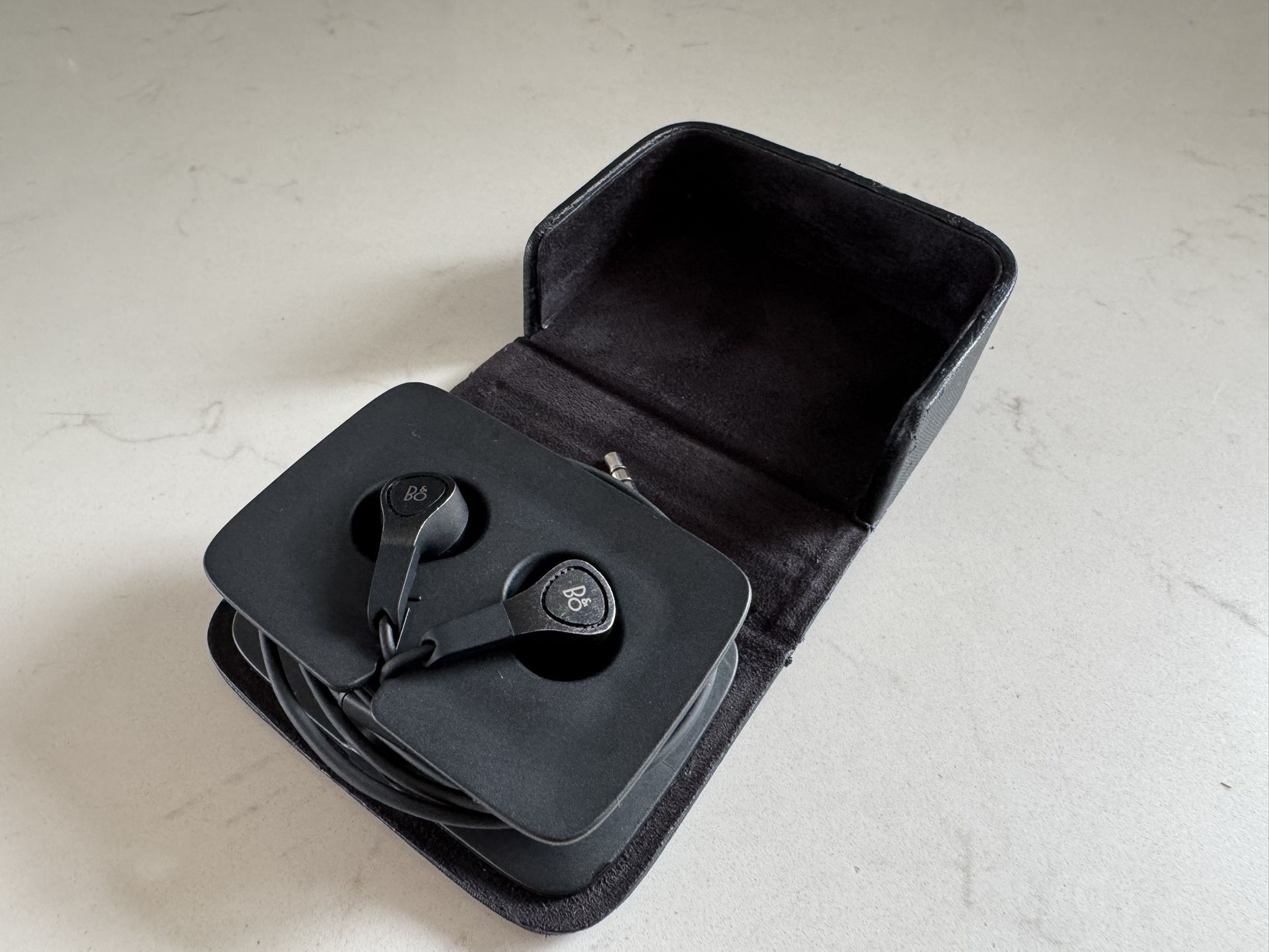 Bang & Olufsen H3 Headphones with Case