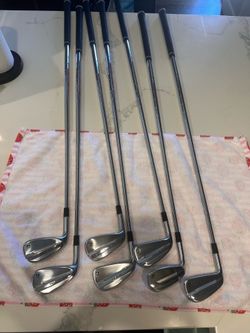 Taylormade LH P790 5 th generation golf irons
