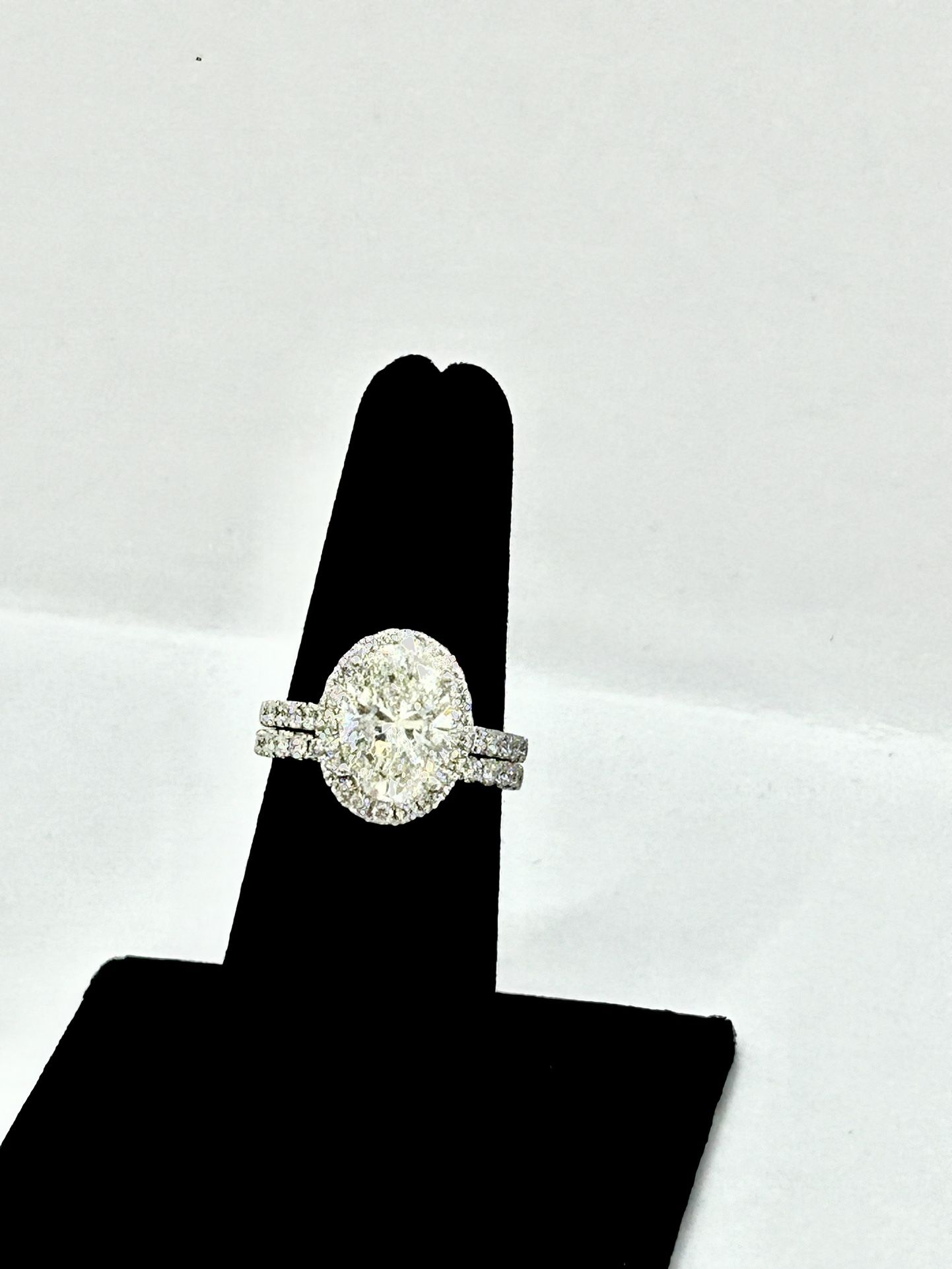 4.07CTW WG-14KT VS1 Diamond IGI Certified Wedding Ring Set 