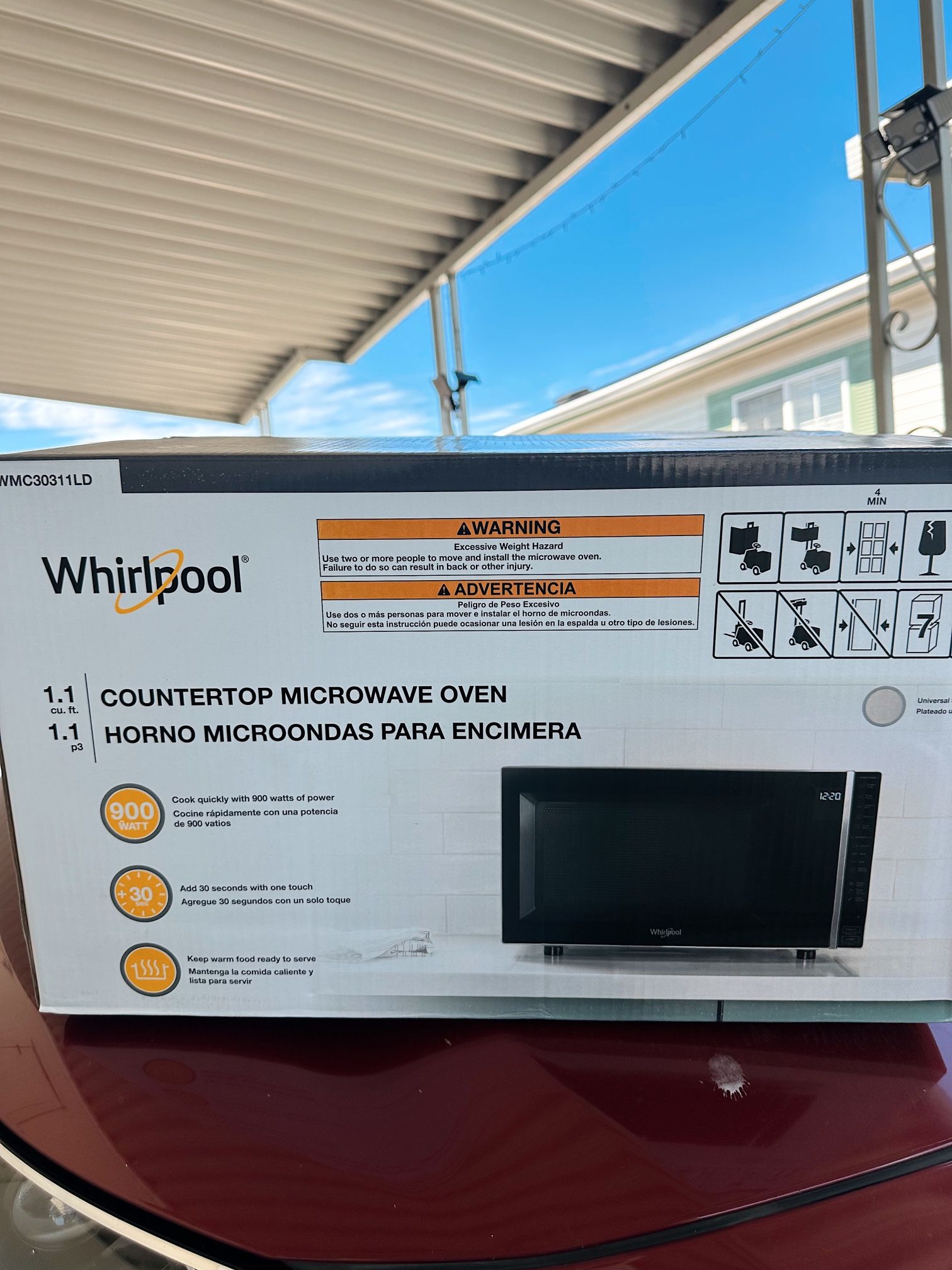 Whirlpool - 1.1 Cu. Ft. Countertop Microwave with 900W Cooking Power - Silver (Model: WMC30311LD)