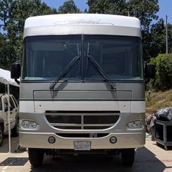 2003 Southwind 36' RV 