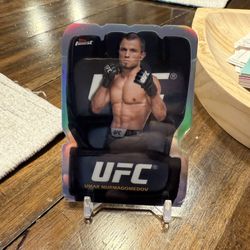 2024 Topps Finest UFC Umar Nurmagomedov Fight Glove Die-Cut CASE HIT SP