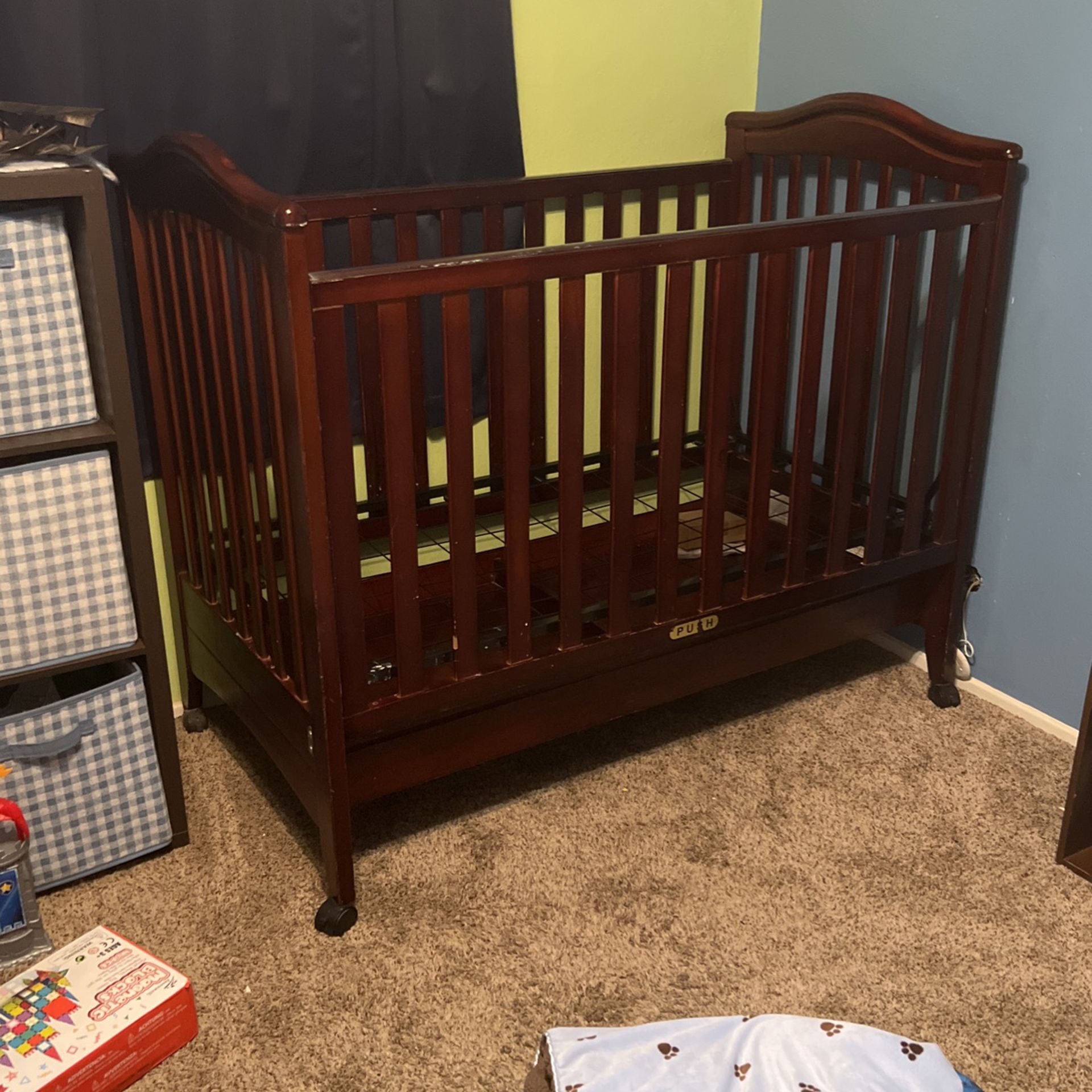 Baby crib and Changing Table / Baby Monitor