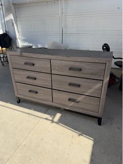 Gray 6 drawer dresser !