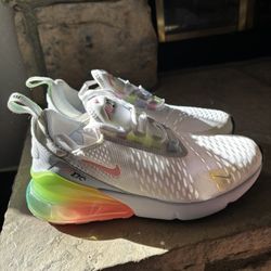 Nike 270s With Multicolored Sole