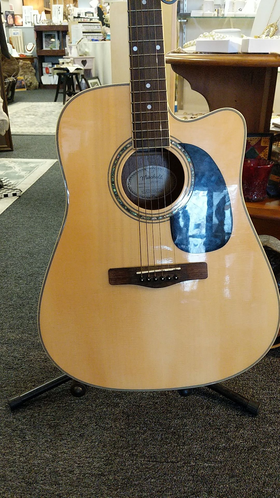 MITCHELL ACOUSTIC GUITAR