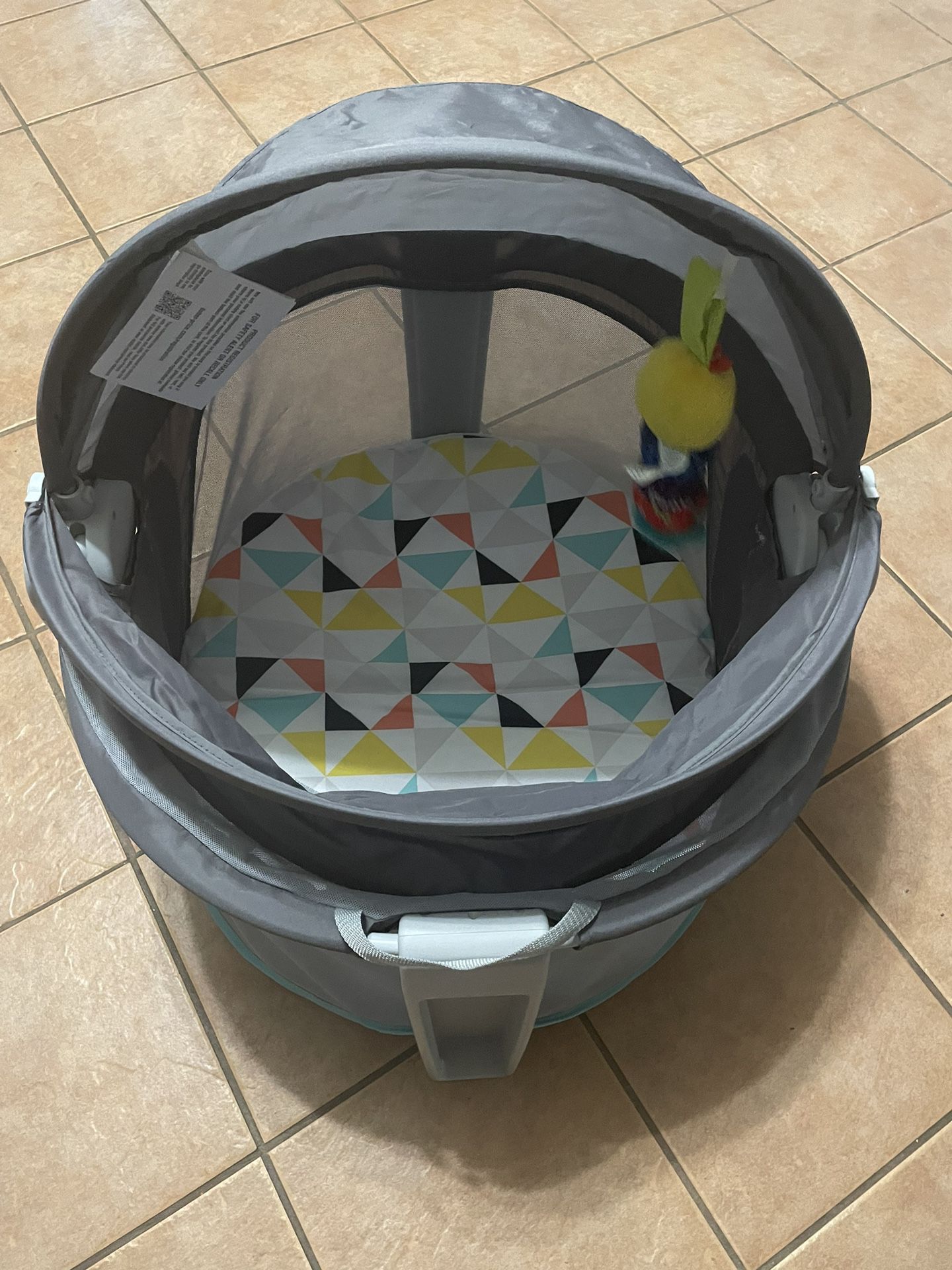 Fisher-Price On-the-Go Infant Dome Portable Bassinet and Play Space with Toy