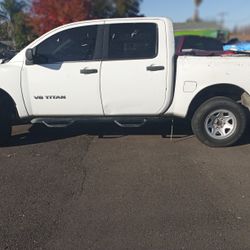 For Parte 2006 Nissan Titán