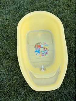 Baby bath tub