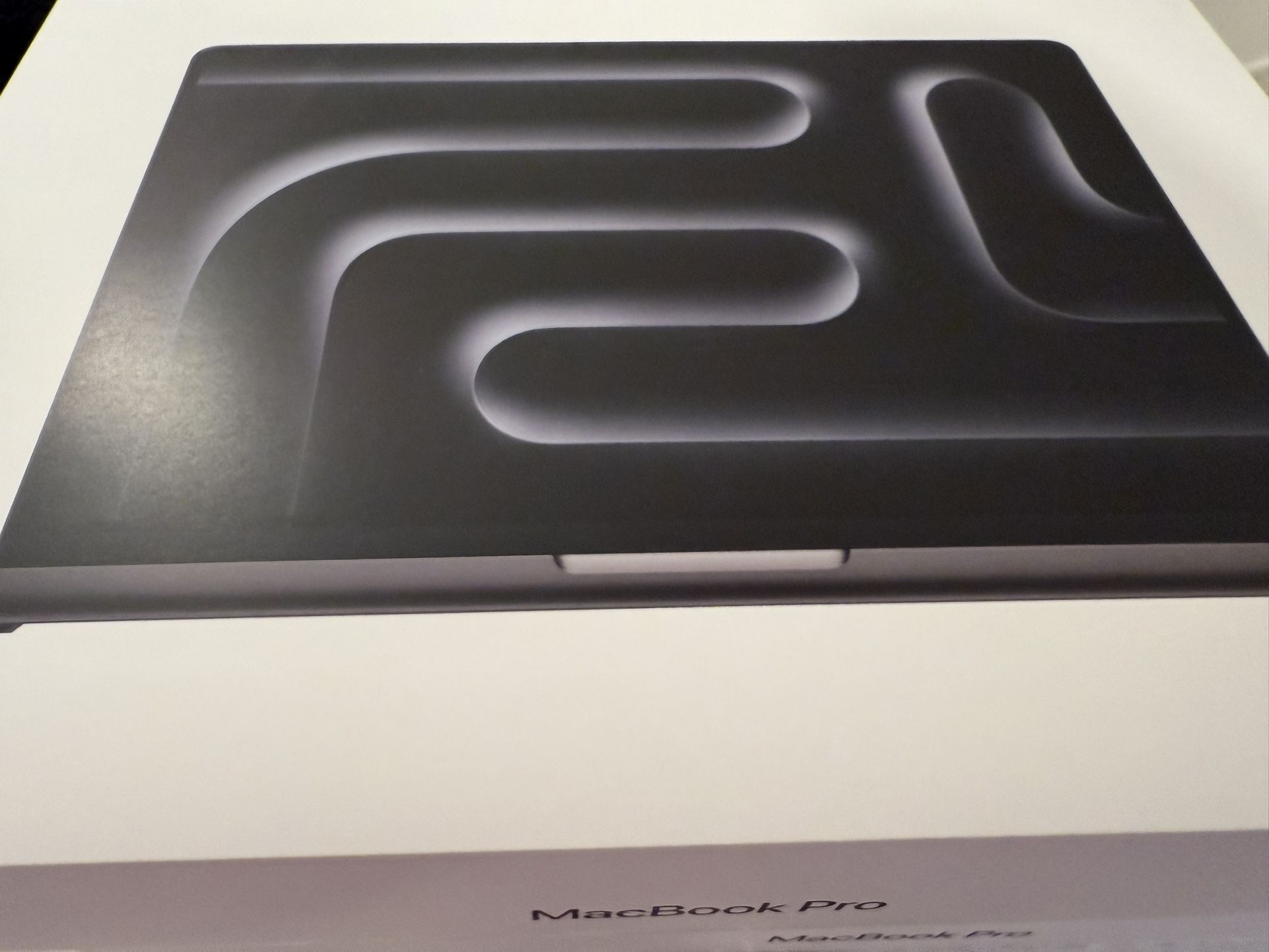 SEALED NEW 14-inch MacBook Pro M4 - Space Black - Standard display - Apple M4 Pro chip with 14‑core CPU, 20‑core GPU / 48GB unified memory / 1TB SSD s