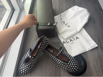 Brand new, never worn ALAÏA crystal-embellished leather Mary Jane flats in black. Size EU 37.5 (fits US 8).