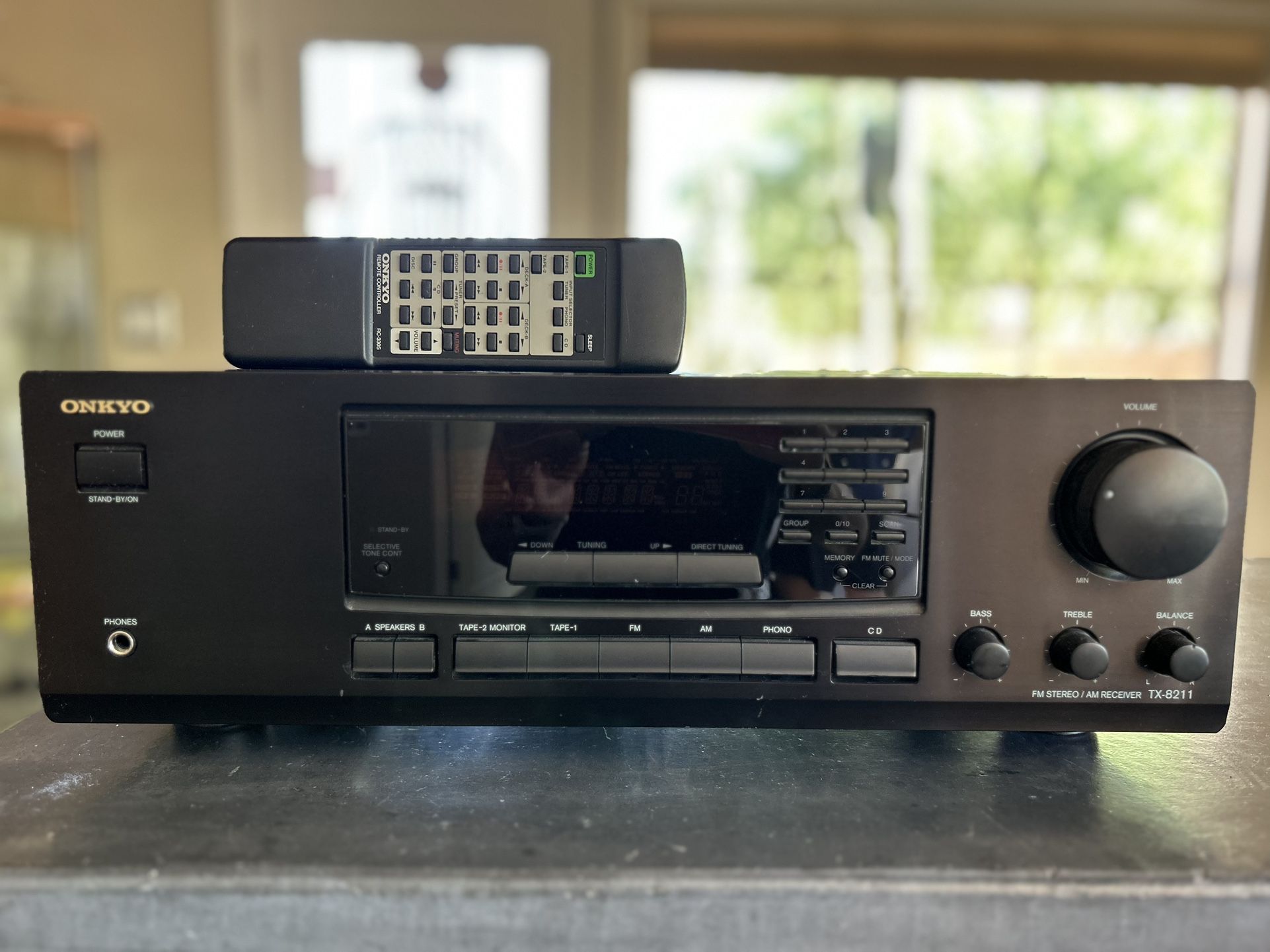 Onkyo TX-8211