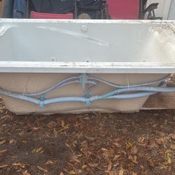 Jacuzzi Bathtub 