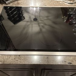 Wolf 30” Electric Cooktop