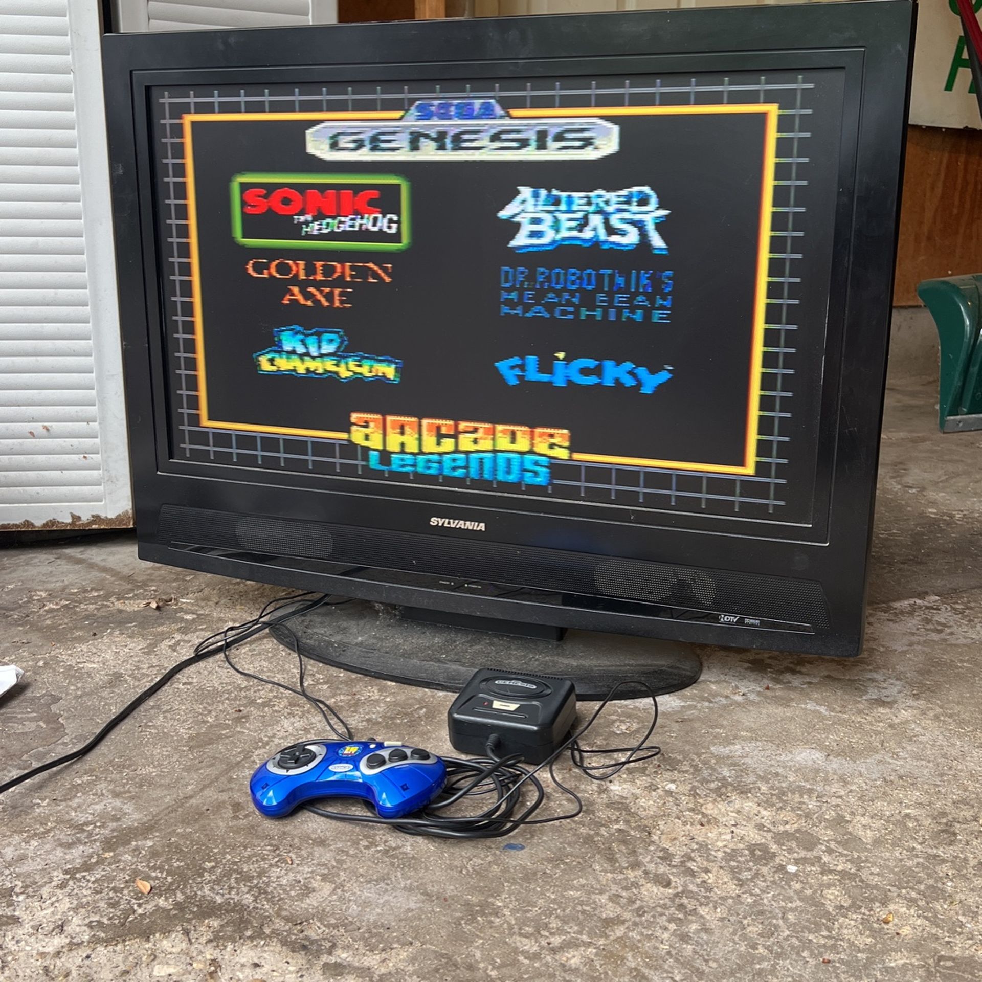 32” Sylvania Tv With Sega Genesis Plug And Play System