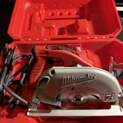 Milwaukee Tilt-Lok 15 amps 7-1/4 in. Corded Brushed Circular Saw Tool Only