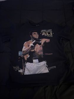 Muhammad Ali shirt, Medium