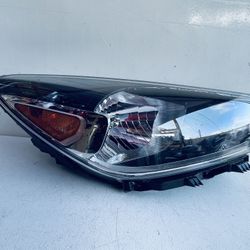 2018-2023 KIA RIO RIGHT PASSENGER SIDE HEADLIGHT HALOGEN W/O PROJECTOR OEM 