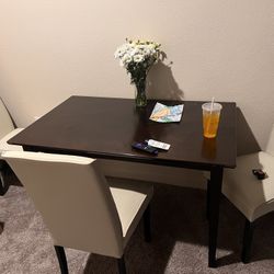 Table With 3 Chairs