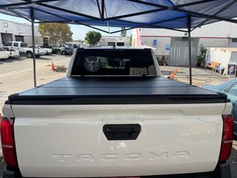 New Hard Trifold 2016-2026 Toyota Tacoma 5ft bed