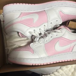 Jordan 1 Lows Pink & White 