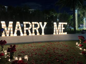 Marquees Letters