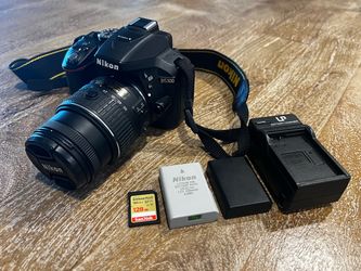 Nikon D5300 DSLR Camera – Like New